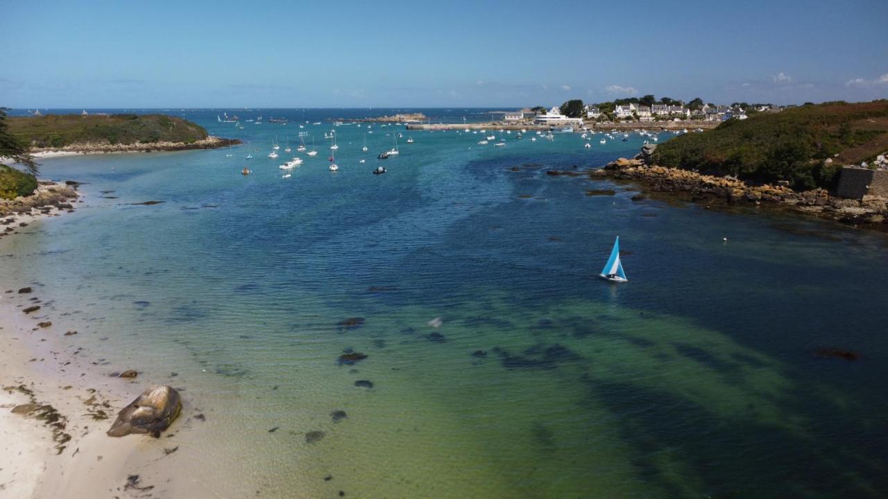 Maison Yukti - Magnifique Maison De Charme Proche Plage Lampaul-Ploudalmezeau Экстерьер фото